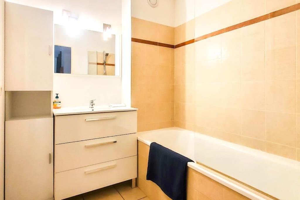 *Le Carpe Diem, Appartement 2 Chambres, Piscine, 2 Parking, Clim* Монпелье Экстерьер фото